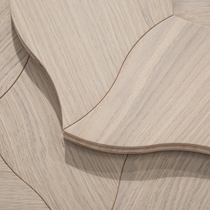 ชุดพื้นไม้โอ๊คลายก้างปลาแบบพรีเมียม - ลายใบไม้เล็ก สีธรรมชาติ พื้นผิวขัดแบบลวด เหมาะสำหรับห้องนั่งเล่นและร้านค้า - Product Image 3