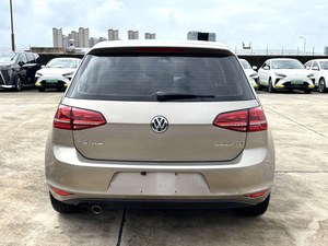 OFFRE SPÉCIALE Voiture d'occasion 2024 <span class=keywords><strong>VOLKSWAGEN</strong></span> <span class=keywords><strong>Golf</strong></span> <span class=keywords><strong>GTI</strong></span> 2.0T SE Propre et en excellent état, sans accident, meilleur <span class=keywords><strong>prix</strong></span>, <span class=keywords><strong>prix</strong></span> avantageux, commande en gros disponible - Product Image 5