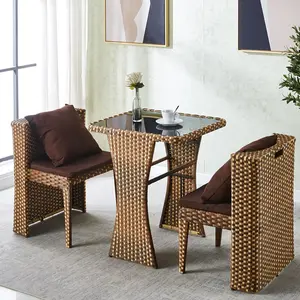 Nouveau design de mobilier de terrasse en rotin tissé pour petit salon d'extérieur Ensemble table et chaise