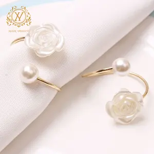 Wedding Table Decoration Pearl Napkin Ring Creative Rose Flower Round Pearl Napkin Buckle for Valentine's Day Gift