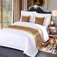 Vente en gros d'usine, linge de lit d'hôtel, rayé blanc, housse de couette 100% coton avec taie d'oreiller pour hôtel 5 étoiles