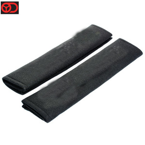 Coussinets de <span class=keywords><strong>ceinture</strong></span> de sécurité universels en fibre de carbone OUDI de qualité supérieure avec logo personnalisé Modèle OD-SBC53 - Product Image 3