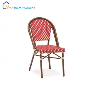 गर्म बिक्री लाल बुना थोक मौसम प्रतिरोधी आउटडोर रतन फ्रेंच बिस्ट्रो कुर्सी