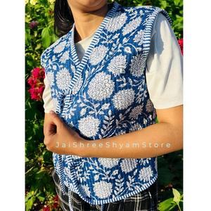 เสื้อแจ็คเก็ตผ้าฝ้ายพิมพ์ลายด้วยมือแบบดั้งเดิม งานฝีมือประณีต ดีไซน์ลายชนเผ่า ให้ความอบอุ่นและมีสไตล์ ผลิตจากผ้าธรรมชาติเนื้อนุ่ม - Product Image 1