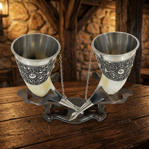 Cuerno Vikingo para Beber, Hecho a Mano y Pulido, Cuerno Auténtico de Vaca o Búfalo, Estilo Vikingo Medieval, Duradero, Recuerdo Navideño - Product Image 1