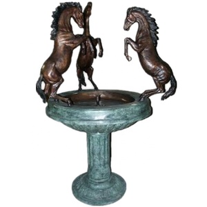 Fuente <span class=keywords><strong>de</strong></span> Agua Decorativa <span class=keywords><strong>para</strong></span> Jardín Exterior Moderna, Estatua <span class=keywords><strong>de</strong></span> Caballo Grande <span class=keywords><strong>de</strong></span> Latón y Bronce en <span class=keywords><strong>Venta</strong></span> - Product Image 6