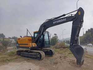 Excavatrice sur chenilles Hyundai HX130 la plus vendue, moteur Cummins, pompe haute performance, boîte de vitesses, moteur en bon état, à vendre - Product Image 4
