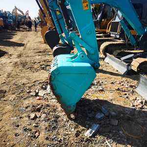 รถขุดไฮดรอลิก Kobelco SK75 7.5 ตัน มือสองคุณภาพสูง รถขุดขนาดเล็กที่เชื่อถือได้ พร้อมอุปกรณ์เสริมเบรกเกอร์ ทัมบ์ และอุปกรณ์เสริมเจาะดิน ได้รับการรับรองมาตรฐาน CE - Product Image 5