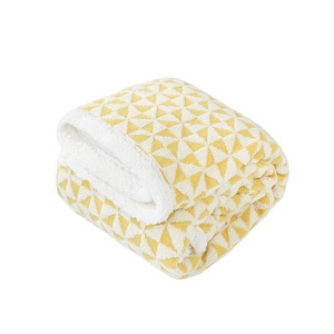 Couverture Sherpa moderne 100% polyester floue douce confortable épaisse chaude pour la décoration intérieure et les voyages en toutes saisons - Product Image 1