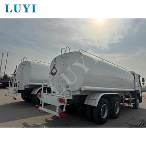 Sinotruk HOWO <span class=keywords><strong>camion</strong></span> <span class=keywords><strong>cisterna</strong></span> d'<span class=keywords><strong>acqua</strong></span> 6x4 10000L-20000L (20CBM) | <span class=keywords><strong>Camion</strong></span> irrigatore per pulizia comunale e antincendio - Product Image 4