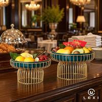 Ensemble de bols à fruits en céramique vert foncé avec support en métal doré, panier à fruits décoratif sur piédestal pour la cuisine, la maison, l'hôtel, les mariages et les fêtes