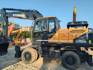 Excavatrice hydraulique sur chenilles Hyundai 210w-9 de 12 tonnes en excellent état, avec moteur à engrenages inclus, composants principaux d'origine Corée, occasion - Product Image 2