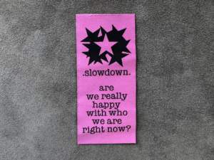 無料サンプル提供MOQカスタムブランドロゴなしフォールド服ダマスク縫製ネック衣服織りラベル生地タグ - Product Image 3