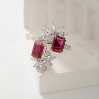 Bague ajustable pour femme avec rubis de laboratoire taille émeraude double et zircon de haute qualité, design étoile personnalisé