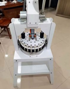 Machine à couper et à rouler les boules de pâte pour boulangerie manuelle, machine à diviser la pâte utilisée à la main - Product Image 4