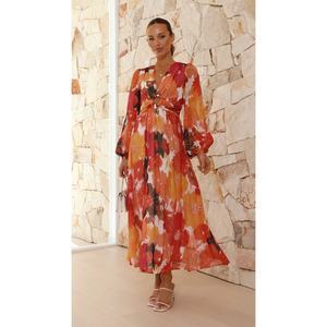 Vestido de Diseñador con Estampado Floral Otoñal en Tela Personalizada - Product Image 1