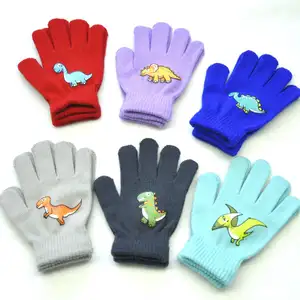 Gants tricotés chauds d'hiver pour enfants de 5 à 11 ans avec des gants de sport de plein air imprimés à motif de petit dinosaure mignon