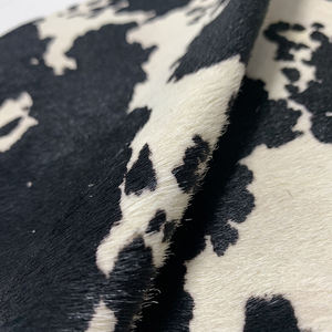 Motif personnalisé en cuir de vachette noir et blanc imprimé de peaux de vache authentiques - Product Image 1
