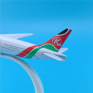 Modèle d'avion en alliage haute simulation Boeing B777 de Kenya <span class=keywords><strong>Airways</strong></span> de 16 cm avec livrée personnalisable, échelle 1/400, <span class=keywords><strong>service</strong></span> OEM ODM - Product Image 3