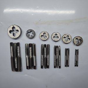 Juego de troqueles de grifo Métricas Mm Acero al carbono M3 M4 M5 M6 M8 M10 Tamaños de los machos y troqueles de tamaño de la M12-6 - Product Image 1