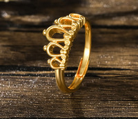 Bague en or minimaliste de luxe avec nœud décoratif, idéale pour le quotidien