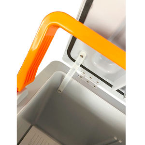 Vente chaude pas cher DC <span class=keywords><strong>12</strong></span> <span class=keywords><strong>volts</strong></span> AC110V AC240V thermoélectrique rétro mini compact boisson électrique glacière - Product Image 3