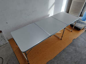 <span class=keywords><strong>Mesa</strong></span> portátil plegable de aluminio de 6 pies para cerveza, diseño moderno, para interior/exterior, Picnic, Camping y parque, <span class=keywords><strong>mesa</strong></span> de fiesta - Product Image 4