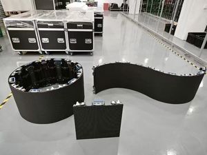 Indoor/Outdoor Curvo Flexible Aluguer <span class=keywords><strong>LED</strong></span> Screen <span class=keywords><strong>Display</strong></span> 3.91mm Shoppings Lojas de varejo Metrôs Bem-vindo Displays OEM 5V SDK - Product Image 4