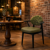 Chaise de salle à manger moderne en bois massif avec siège rembourré durable et accoudoirs pour restaurant et usage domestique
