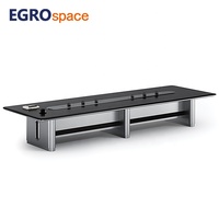 Table de réunion de bureau moderne et luxueuse EGROspace pour la formation du personnel et les salles de conférence