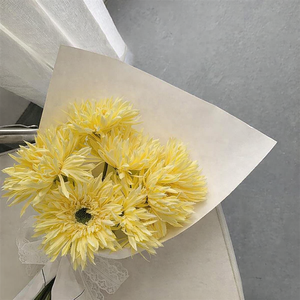 Fleur artificielle en soie style INS, marguerite gerbera à tige unique, pour la décoration de chambre, de maison et de fenêtre - Product Image 2