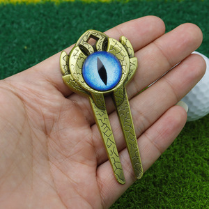 Nouvel outil de réparation de divots de golf créatif « Devil's Eye » pour le gazon de golf LY260105-1 - Product Image 6