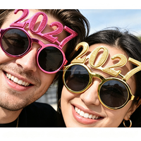 Neujahrsparty-Brillen mit Runden Glitzer-Gläsern und 2027-Zahl, Neuartige Sonnenbrillen für Weihnachten und Silvester, Fotorequisiten, Festliche Dekoration