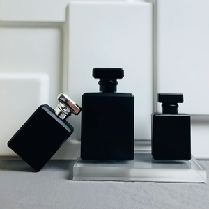 맞춤형 하이 퀄리티 럭셔리 독특한 매트 블랙 빈 유리 스프레이 향수 병 30ml 50ml 100ml - Product Image 2