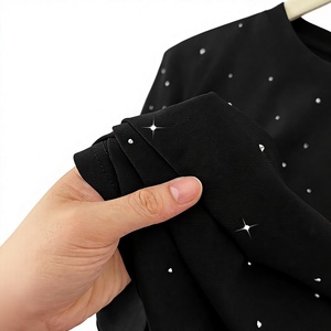 T-shirt personnalisé en strass pour femme, en coton scintillant, décontracté, à motif graphique, vente en gros OEM ODM - Product Image 3