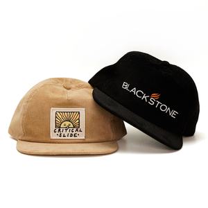 Casquettes Snapback en Corduroy à 5 Panneaux Personnalisées avec Logo Patch Tissé Casquettes Non Structurées - Product Image 1