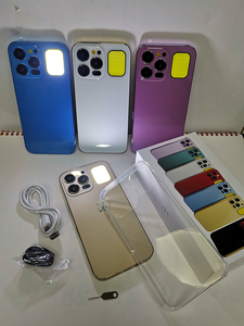 Nouveau produit 2024 I15 3,0 pouces 2G GSM Triple Sim 3 cartes SIM Téléphone portable à bas prix avec une puissante lampe torche LED 3 cartes SIM Téléphone portable - Product Image 6