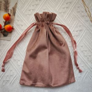Pochette en velours de coton imprimée avec logo personnalisé pour bijoux, sac cadeau en velours à cordon personnalisé, emballage cosmétique - Product Image 2