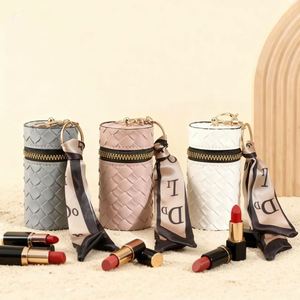 Pochette cylindrique en cuir tressé pour porte-clés, avec sangle décorative, mini porte-rouge à lèvres, breloque de sac, portefeuille portable, sac de rangement pour écouteurs et clés - Product Image 3