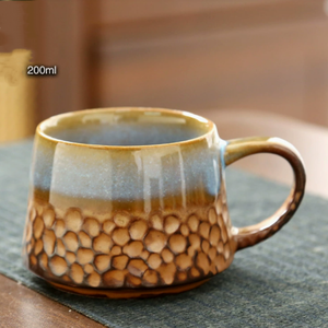Tazza da Caffè e Piattino Fatti a Mano, Tazza da Tè Vintage con Texture Effetto Ciottolo, per Casa e Caffetteria, Regalo Artigianale Unico - Product Image 3
