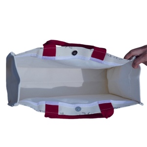 Sac fourre-tout réutilisable en toile/coton recyclé, grand format, imprimé avec logo personnalisé, certifié AZO ROHS & CE, fermeture à bouton - Product Image 5