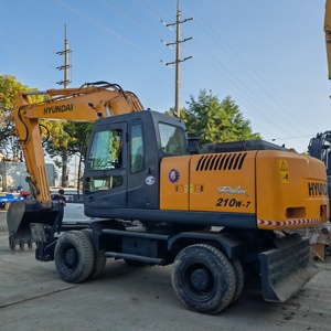 Excavatrice sur pneus Hyundai R210W-7 d'occasion, d'origine coréenne, flexible pour la construction urbaine - Product Image 4