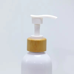 Bouteille en plastique PET recyclable à épaule plate de 300 ml et 500 ml, personnalisable par sérigraphie, pour shampoing et gel douche - Product Image 4