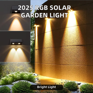 2025 IP65 étanche mur extérieur jardin lumière rvb LED décor clôture à énergie solaire avec lumières chaudes applique murale solaire - Product Image 4