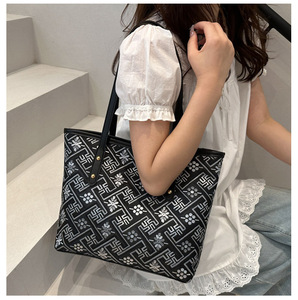 Sac fourre-tout élégant et ethnique en jacquard 2026 KH, grande capacité, sac à bandoulière en brocart Niche Zhuang pour femme, idéal pour le bureau et les trajets quotidiens - Product Image 5
