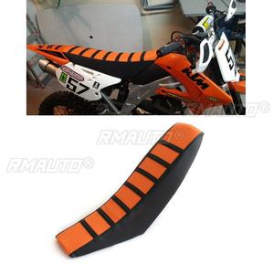 Funda de Asiento de Motocicleta de Goma Suave con Rayas Naranjas Antideslizantes para KTM 350 EXC-F/SX-F 50 SX 250 EXC-F 200/300 EXC 450/200SXF 250 - Product Image 3