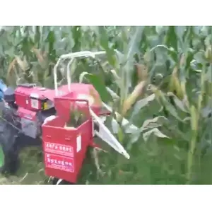 Mini machine pour ramassage le maïs, poinçon monté sur le tracteur