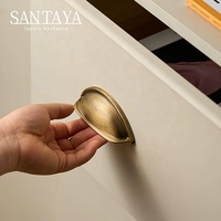Poignées de meubles Santaya en laiton brossé antique, poignées de tiroir pour armoire de cuisine, boutons de tiroir de chambre à coucher, poignée en forme de coquille en bronze