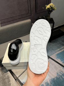 รองเท้าผ้าใบลำลองแบบมีเชือกผูก Alexander Classic Minimalist Platform Sole รุ่น Mc ดีไซน์ทันสมัยสำหรับผู้ชายและผู้หญิง ใส่ได้ทุกวัน สะดวกสบาย - Product Image 6