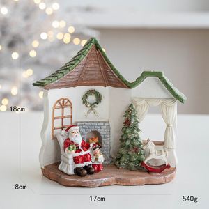 <span class=keywords><strong>Maison</strong></span> de cheval en bois manège <span class=keywords><strong>du</strong></span> père noël en résine faite à la main décoration de bureau de noël de fête pour la <span class=keywords><strong>maison</strong></span> cadeaux de noël - Product Image 5